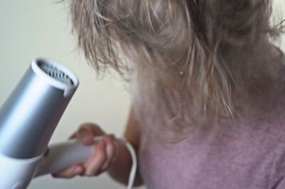 How to Wave Your Hair With a Flat Iron