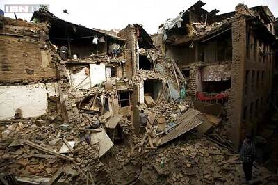 Nepal quake toll may go up to 15,000; a teen miraculously rescued