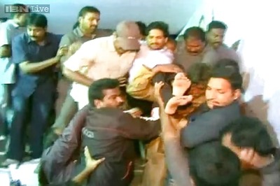 Telangana: Jagan wins first round of fast politics