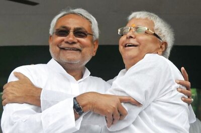 Nitish Kumar Dealing With Lalu Yadav the Way he Dealt With BJP in 2013