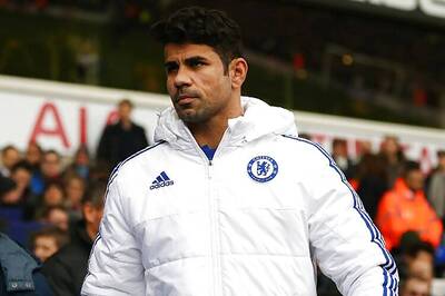 Diego Costa 'privileged' to be dropped so late, says Mourinho