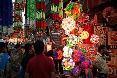Mirchi Lights to Painted Diyas: Smart Tips to Decorate Your Apartment this Diwali