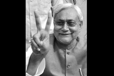 Nitish Kumar for 'Thali' beating before Bihar shutdown
