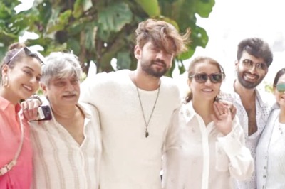 Sonakshi Sinha Meets Father-in-law, Mother-in-law Ahead of Wedding With Zaheer Iqbal, See Family Pic