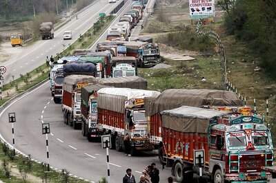 After Four Days of Blockade, One-way Traffic Resumes on Jammu-Srinagar Highway