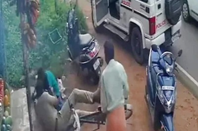 'Real Hero': Video of Kerala Cop Taking Down Man Who Attacked Him with Machete Goes Viral | Watch