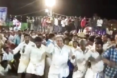 'Dancing' Politicians: After Baghel & Shivraj, Siddaramaiah Busts Moves in Perfect Sync | WATCH