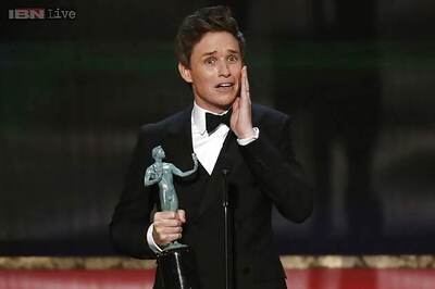 Eddie Redmayne plans to take a beach vacation after the Oscars