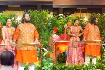 Anant Ambani, Radhika Wave at Guests from Vantara-inspired Stage As Mameru Ceremony Begins | Watch