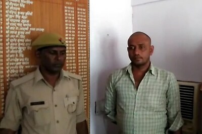 Modern Day Robin Hood Steals Rs 80 Lakh From Employer, Distributes Loot To Public