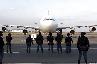 Korea Republic land at military airport