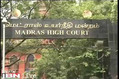 Madras High Court defers contempt proceedings against politician, advocates