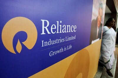 Reliance Signs Pact to Invest in Abu Dhabi Petchem Hub