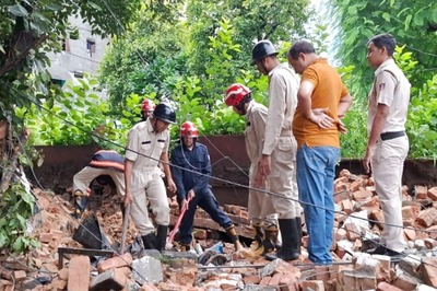 Man Killed, 2 injured As House Wall Collapses in Delhi's Nabi Karim Area
