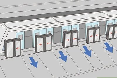 How to Avoid Crowds in Mass Transit