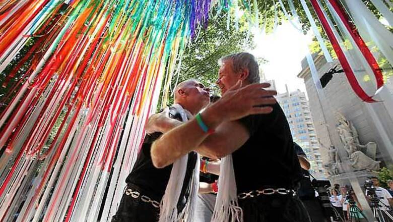 British lawmakers vote in favour of gay marriage