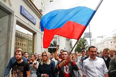 Attempts To Halt Kremlin Critic Navalny Have Failed So Far