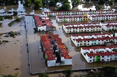Looting hits Mexico's Acapulco as cyclonic storm death toll reaches 80