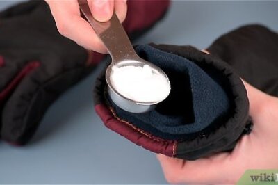 3 Simple and Effective Ways to Clean Dirty Ski Gloves