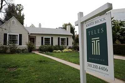 U.S. Consumer Confidence At More Than Six-year Low; New Home Sales Accelerate