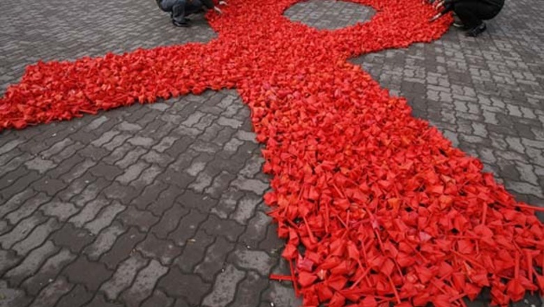 New kind of HIV drug stalls infection in trial