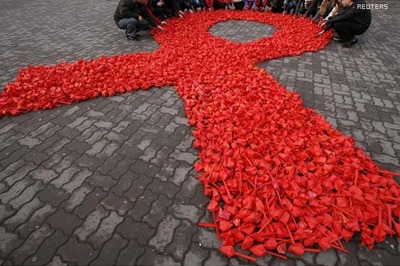New kind of HIV drug stalls infection in trial