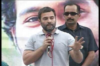 Rahul fasts with students at HCU, compares Rohith to Mahatma Gandhi