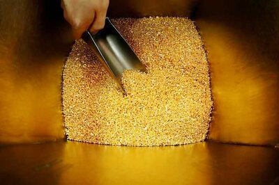 Gold Prices Fall for a Third Day as Dollar Bounces off December 2014-lows