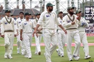 England win as Pakistan forfeit Test