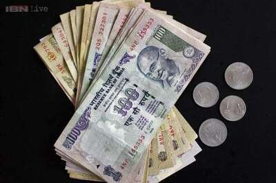 Indian rupee opens flat at 62.19 vs US dollar