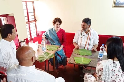 Karnataka Elections: Priyanka Gandhi Tries Her Hand At Making Dosa In Mysuru