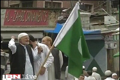 Pakistan a well wisher, will wave its flag: Kashmiri separatist leader Geelani