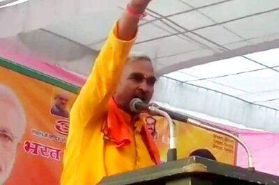 UP BJP MLA Coins Anti-Corruption Slogan, It Involves Threats of Punches, Shoe-Beating
