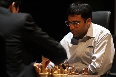 Anand held by Svidler; Carlsen beats Karjakin