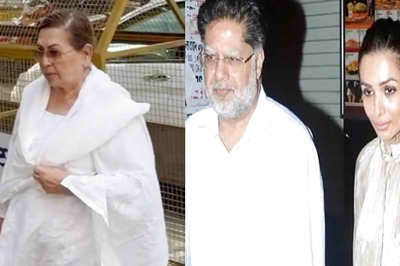 Malaika Arora's Father Passes Away: After Salim Khan, Helen Arrives To Console Grieving Family | Watch