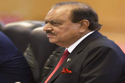 Pakistan President Finally Gets Licence to Drive in Islamabad