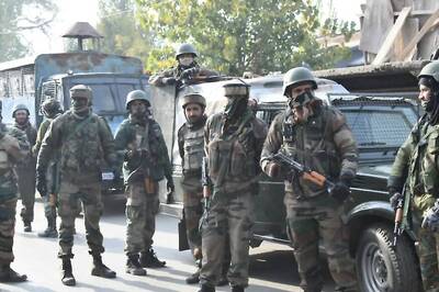 Two Militants, CRPF Jawan Killed in Gun Battle on Srinagar Outskirts
