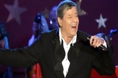 Jerry Lewis suffers heart attack