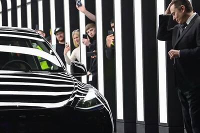 Elon Musk: Tesla Won't Manufacture in India Unless Allowed to Sell, Service Cars