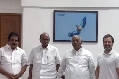 Mission 2024: Sharad Pawar Meets Kharge, Rahul Gandhi; Cong Leader Says Process of Uniting Oppn Started