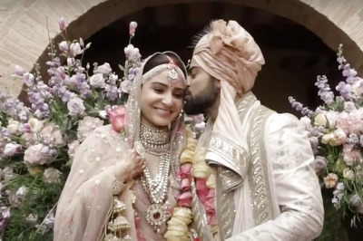 Virat Kohli Kisses Anushka Sharma In NEW Video From Their Wedding Shared by Harshdeep Kaur | Watch