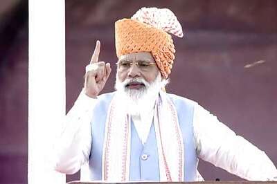 'Didn't Have to Depend on Outside World': PM Lauds Doctors, Scientists for World's Largest Vaccination Drive