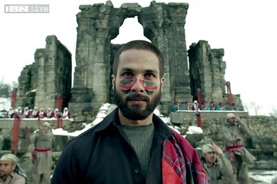 New song 'Aao na' from Vishal Bhardwaj's 'Haider' is a great mix of moving lyrics and modern pulsating beats