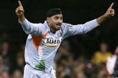 Bhajji denies bad-mouthing Hayden, Gilchrist