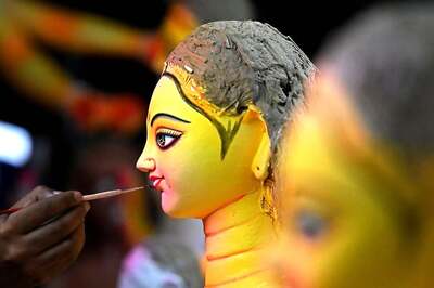 Mumbai Gears Up For Navratri, Artisans Give Final Touches To Idols Of Goddess Durga | VIDEO