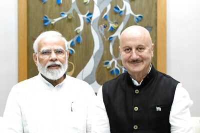 Anupam Kher Meets PM Narendra Modi, Praises Him for His Work, the Latter Responds