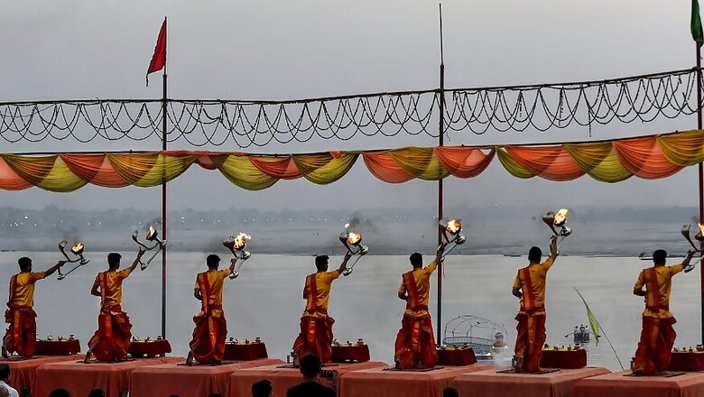 As River Ganga Inundates Varanasi Ghats, Lanes Turn into Cremation Grounds