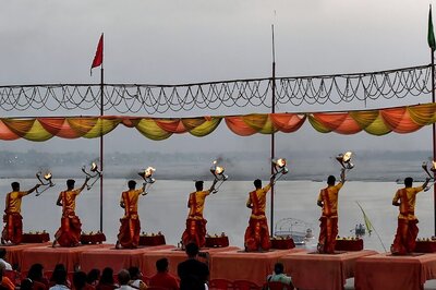 As River Ganga Inundates Varanasi Ghats, Lanes Turn into Cremation Grounds