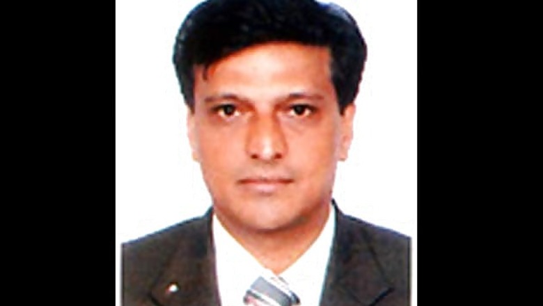 CBI officer probing 2G scam dies