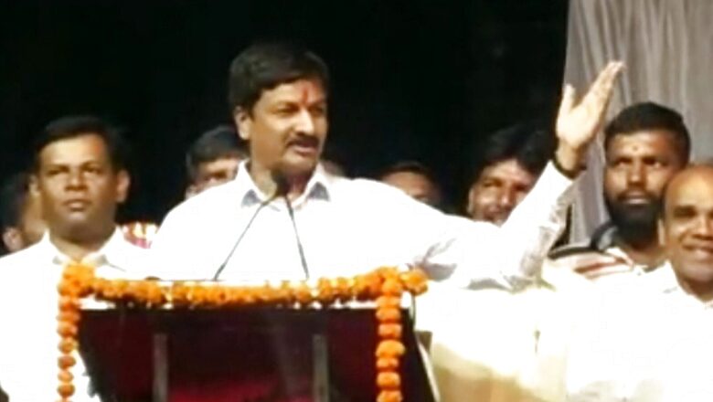 K’taka Polls: 'Concerted Design to Bribe', Alleges Cong in Complaint Against Jarkiholi’s ‘Rs 6,000 Per Voter’ Remark